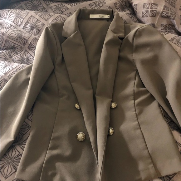 Super cute blazer 😍🔥 - Picture 2 of 2